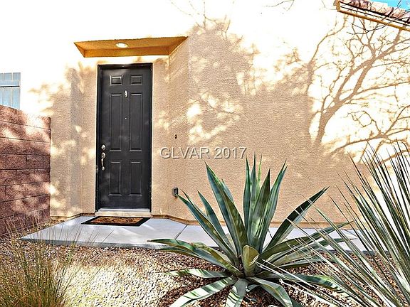 4th image of 9304 Cowboy Rain Dr