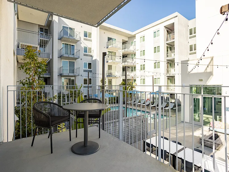Chandler Apartments in North Hollywood — Photo 13