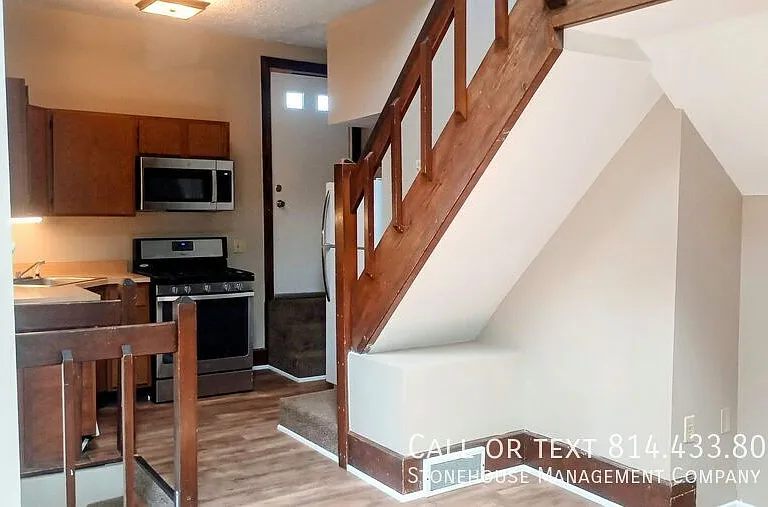 354 W 7th St #5 — Photo 7
