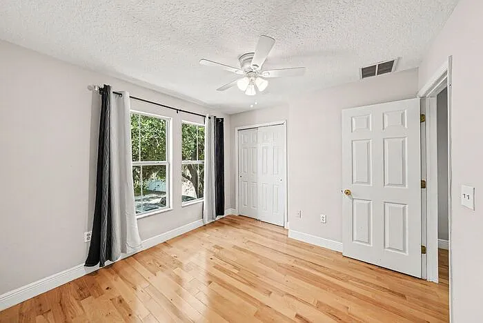 8106 Silent Creek Dr — Photo 11