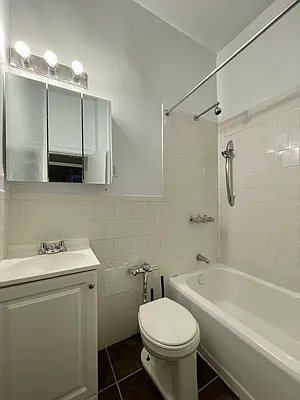 Rented by Bond New York | media 14