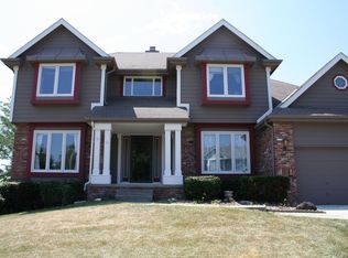 1005 Creighton Rd, Papillion, NE 68046