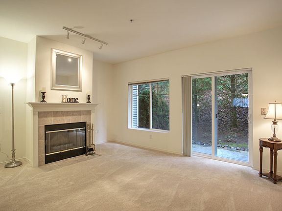 4th image of 18501 SE Newport Way Unit F-124