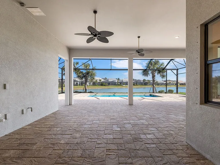 712 Sigsbee Loop — Photo 30