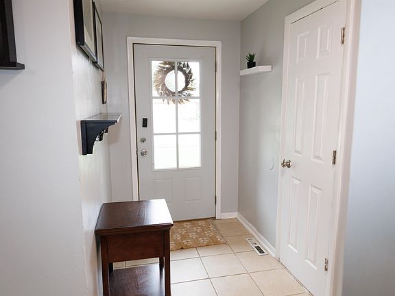 3rd image of 6728 Del Rio Dr