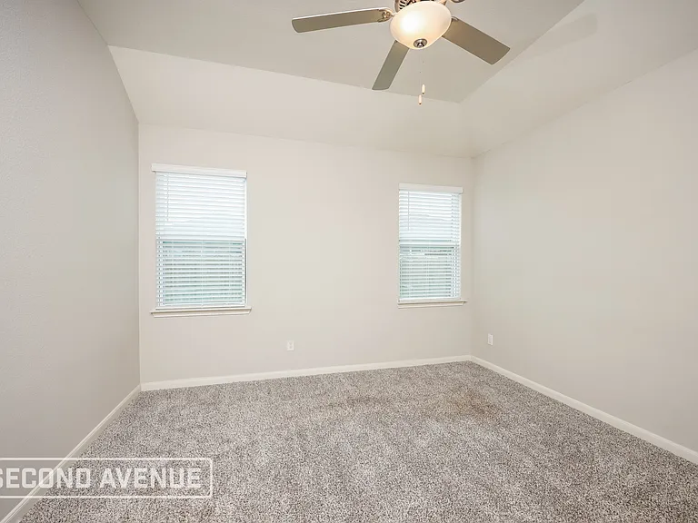2109 Lorrie Ln — Photo 11