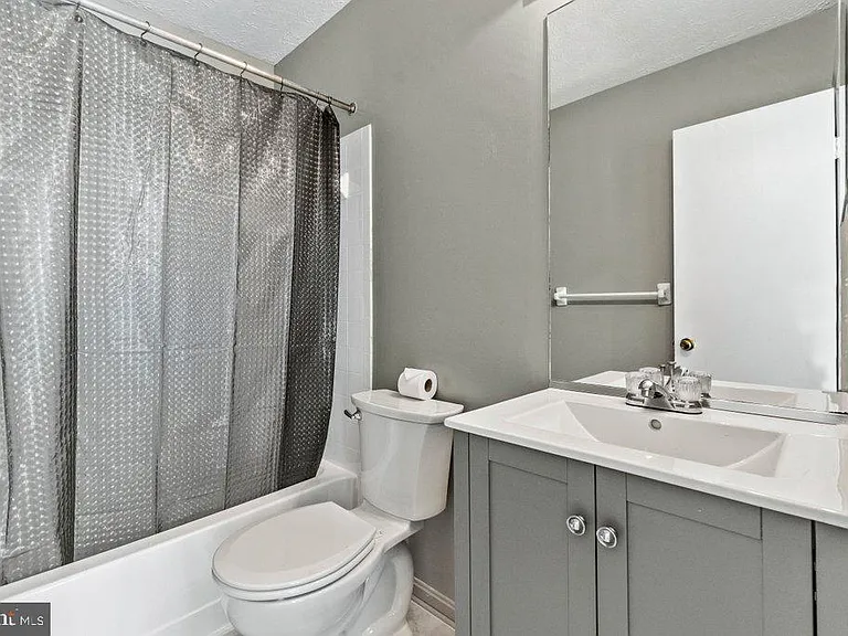 10477 Campus Way S — Photo 23