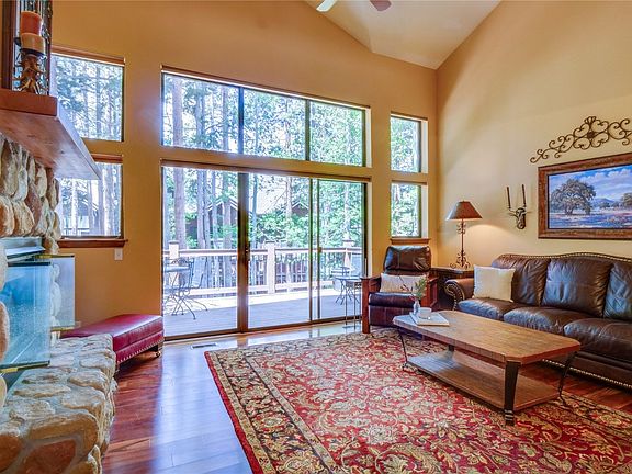 4th image of 203 VILLAGE POINT Drive UNIT 203