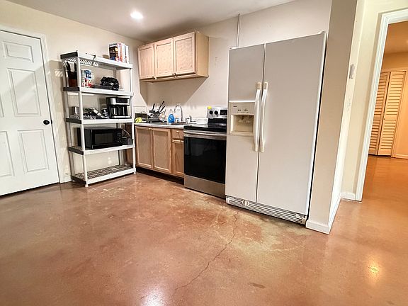 4th image of 4419 Catamount Dr SW