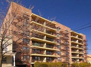 2534 Crescent St, Long Island City, NY 11102