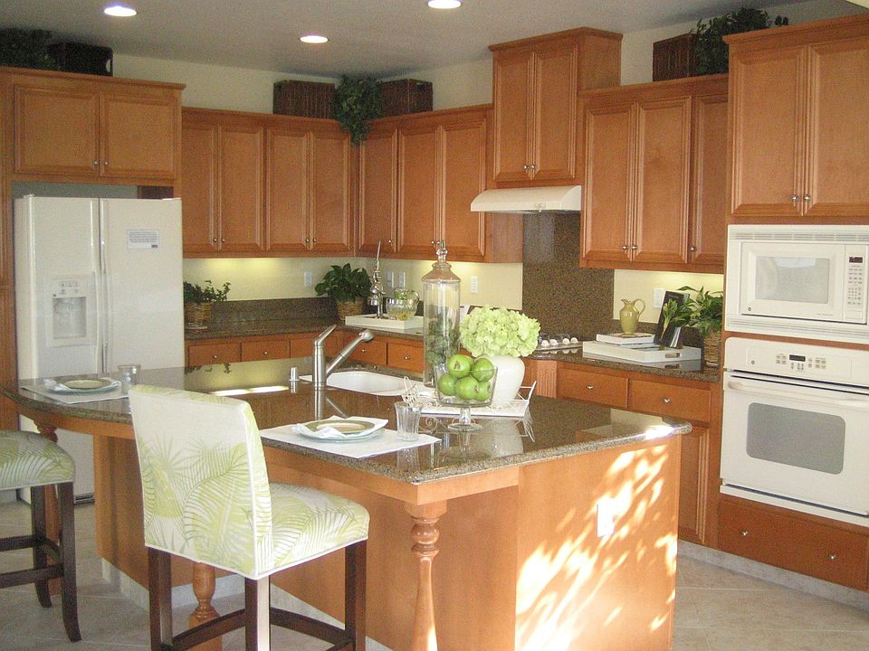 2nd image of 395 W Conejo Ave