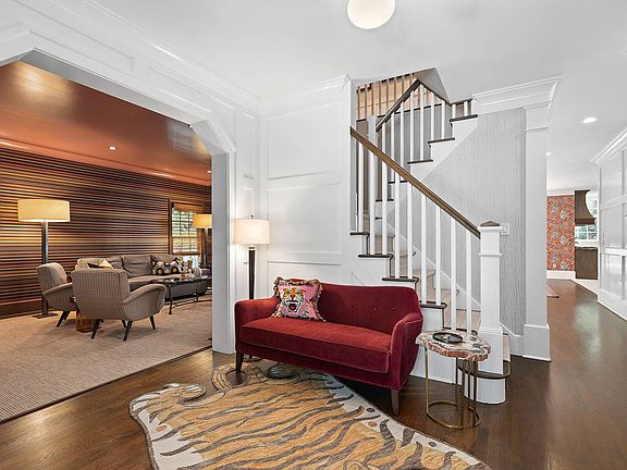 4th image of 24 Marion Ln