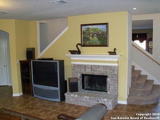 2nd image of 2505 Melville Ln