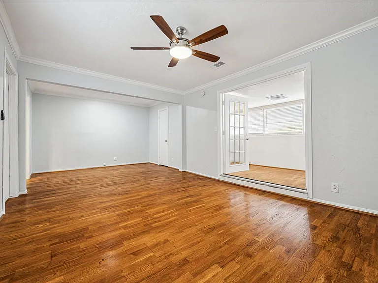 2511 Commonwealth St — Photo 11