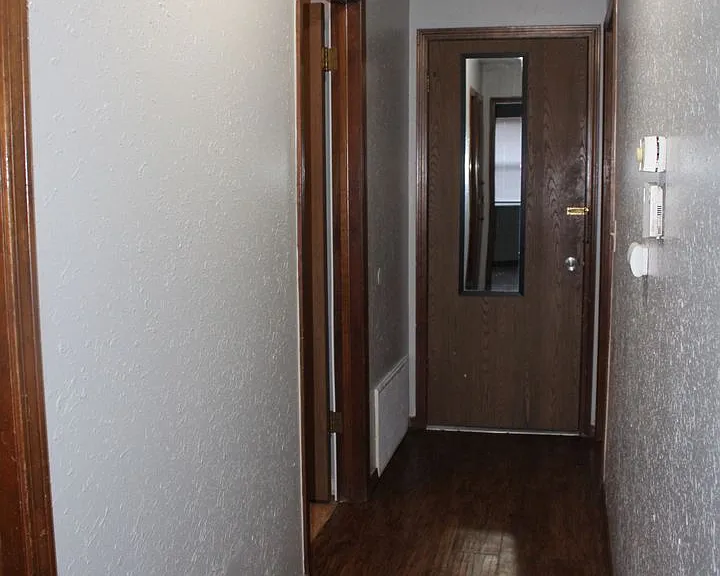 4033 Locust Dr — Photo 12