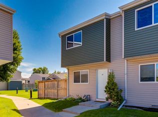 5425 N Pensacola Cres SE #21, Calgary, AB T2A 2G7
