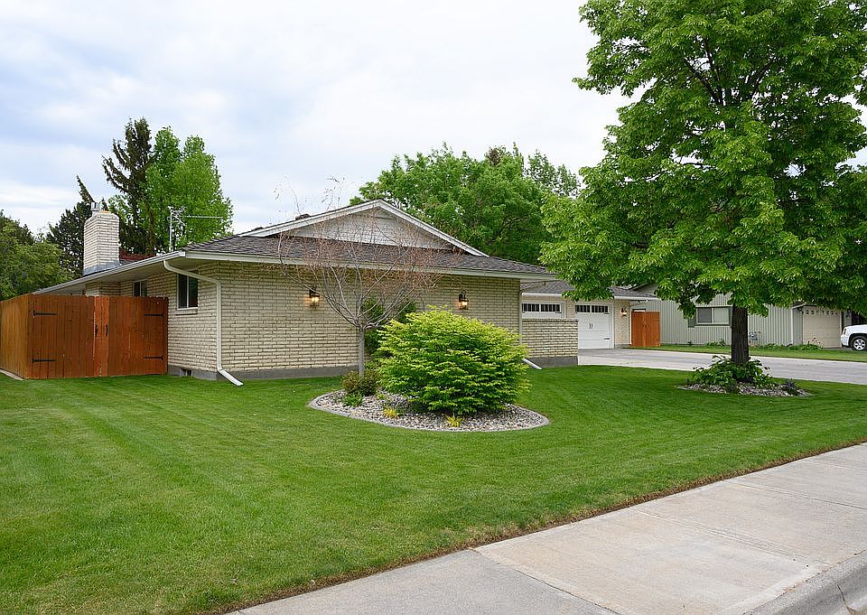 2nd image of 2249 Oak Trail Dr