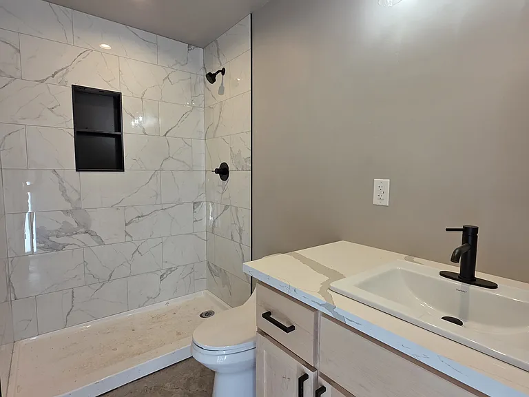 1558 Kay Ct — Photo 12