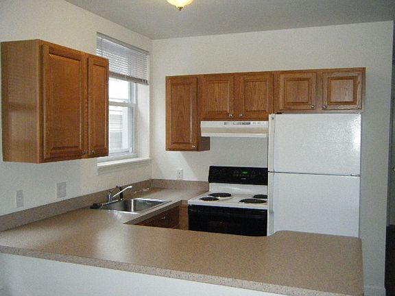 4th image of 1734 Mount Vernon St #0f4b59c0f