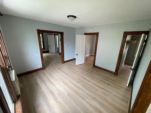 2nd image of 316 Elgin Ave APT 2