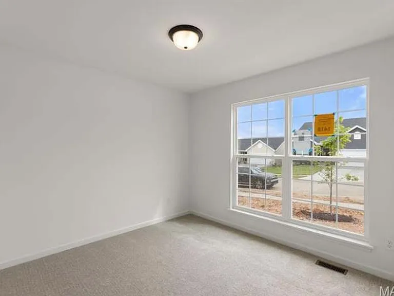 408 Honor Hill Dr — Photo 12