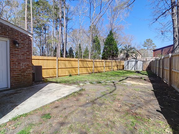5th image of 406 Crestview Dr APT D