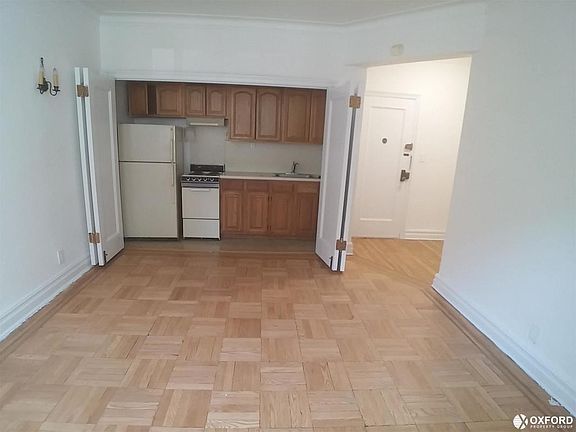 3rd image of 140 8th Ave APT 1K
