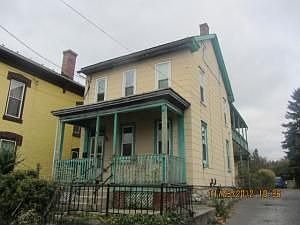 1st image of 815 Lehman St
