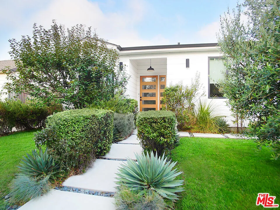 3744 Somerset Dr
