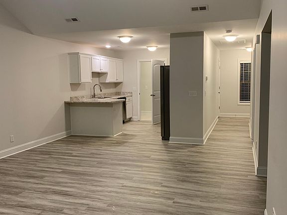 5th image of 718 Leeward Ct #718