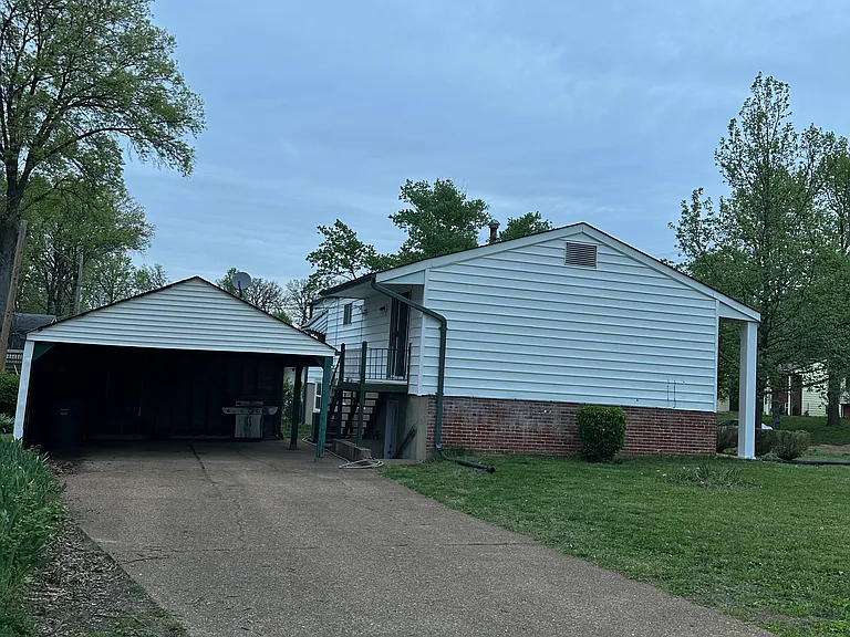 1215 Willow View Dr — Photo 10
