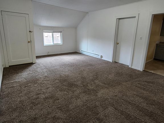 2nd image of 2506 Hartford Dr #4