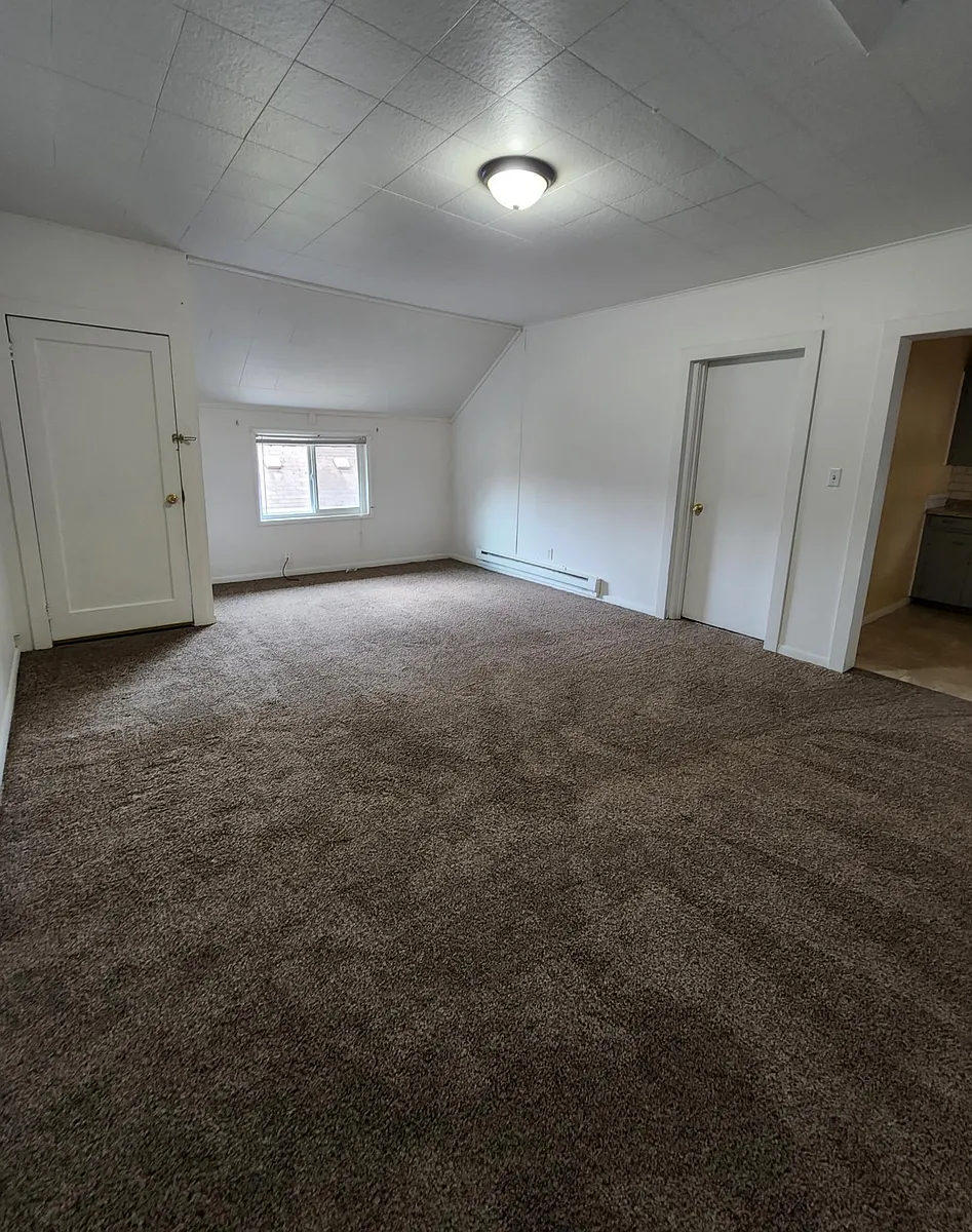 Building Photo - 2506 Hartford Dr #4