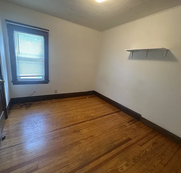 9611 Larnder Ave — Photo 10