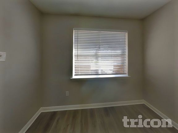 4th image of 14218 Overbrook Ln