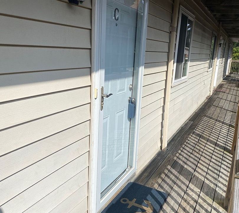 1st image of 839 Little Bay Ave