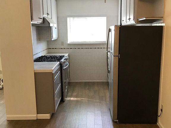 4th image of 4651 Kansas St APT 4