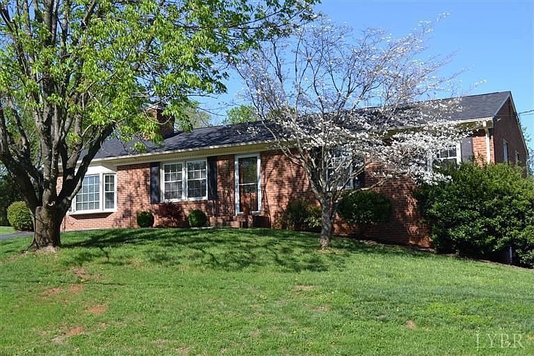 1st image of 111 Woodberry Ln