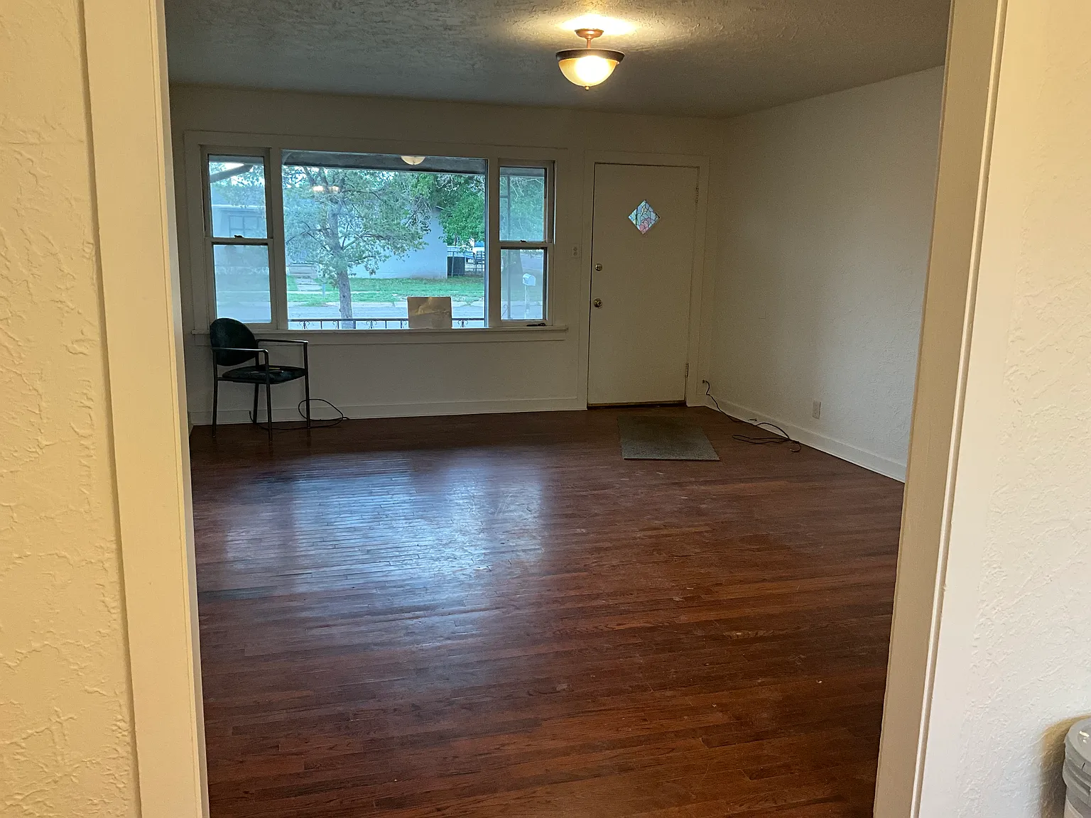 2 bed, 1370 sqft, $1,000 — Photo 3