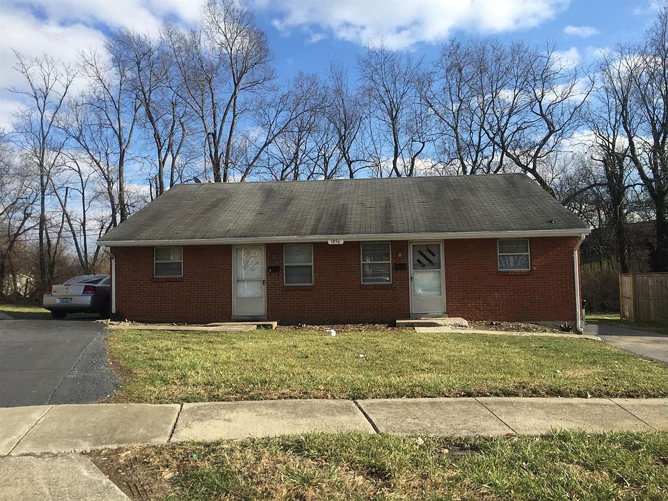 2nd image of 1842 Chatsworth Dr #1856