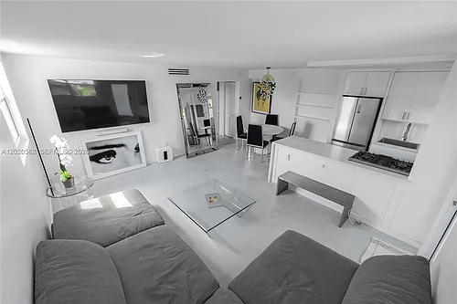 301 Jefferson Ave #4E Photo 1