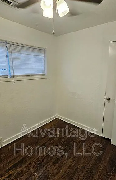 11410 Palmer Ave — Photo 6