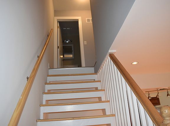 5th image of 1569 Quaker Ln Unit 108-C