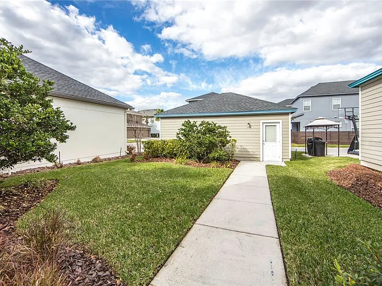 8161 Laureate Blvd — Photo 25