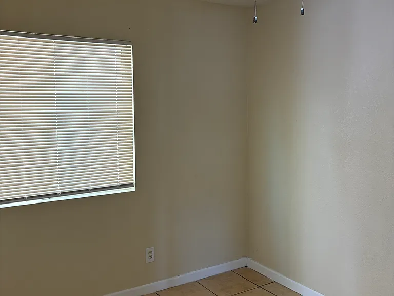 1636 W Garfield St — Photo 13