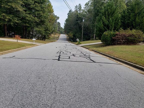 5th image of 100 Christian Woods Dr SE