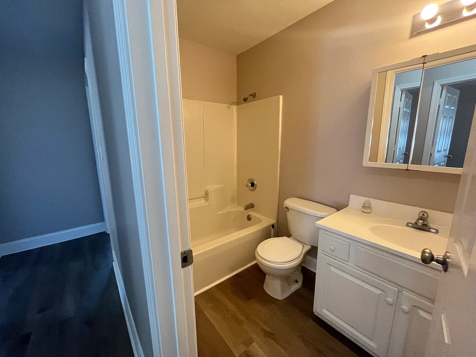 3 bed, 1260 sqft, $1,750 — Photo 4