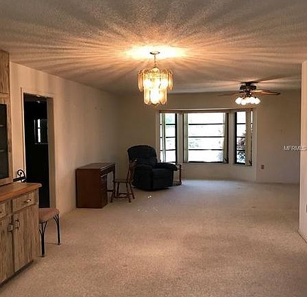 3rd image of 216 Mark Twain Ln