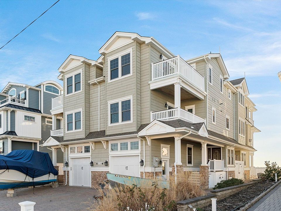 1st image of 5724 Sounds Ave N #Sea