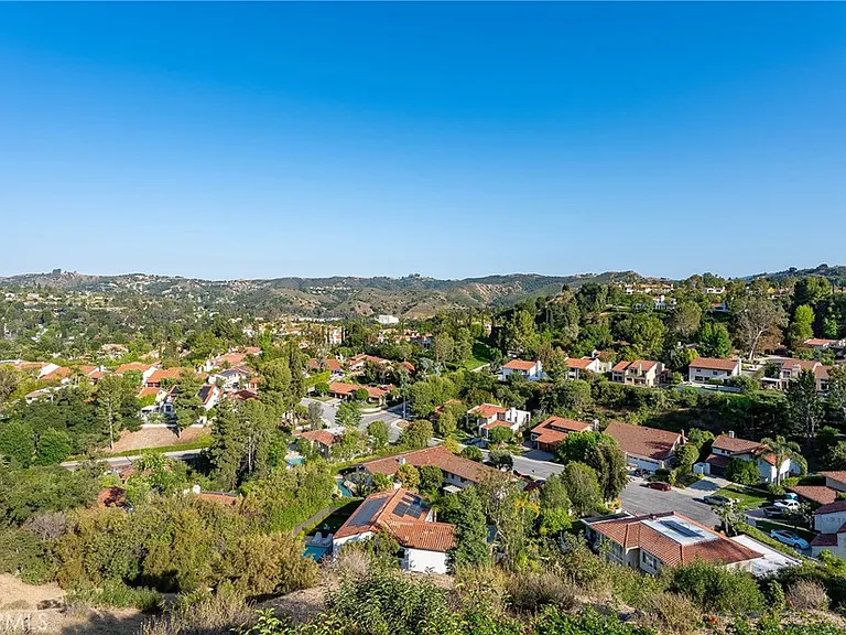 4372 Park Vicente — Photo 35